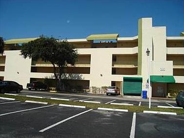 2nd image of 8860 Fontainebleau Blvd APT 201