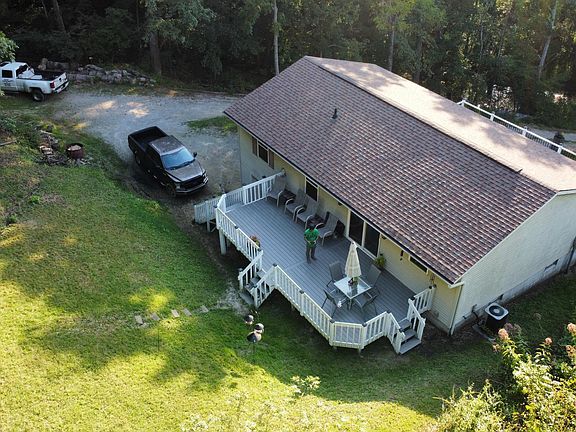 3rd image of 11100 Frasure Helber Rd
