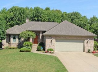 3830 Woodcrest Ct, Erie, PA 16506