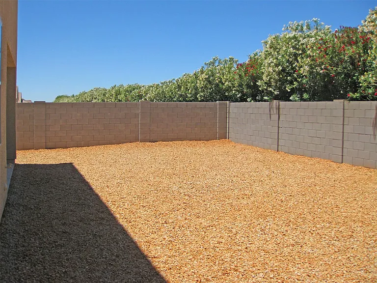 11700 E Cliffrose Ln — Photo 14
