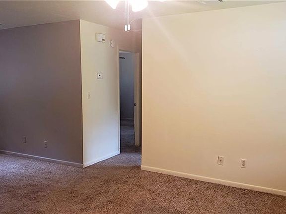 5th image of 37022 McMinn Ave