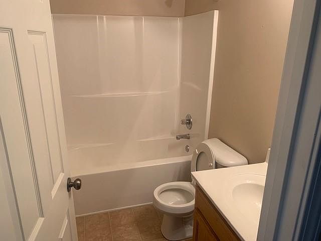 1st image of 822 Oak Arbor Ct APT C