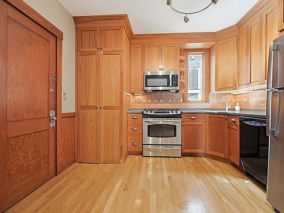 5th image of 39 Sedgwick St #1