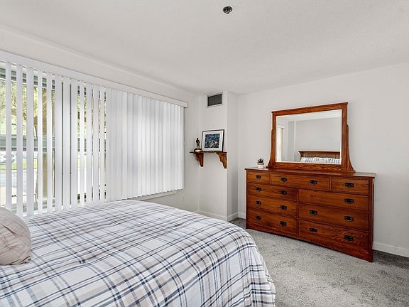 3rd image of 273 Cambridge Rd APT 101