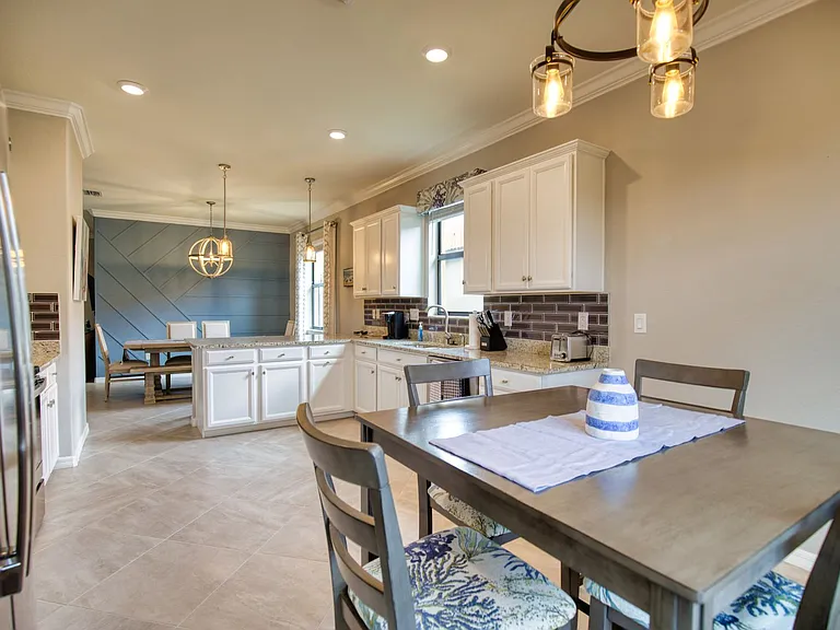 10187 Crooked Creek Dr — Photo 24