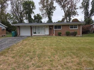 2264 Hudson Rd, Saint Louis, MO 63136