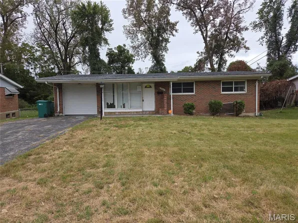 2264 Hudson Rd, Saint Louis, MO 63136