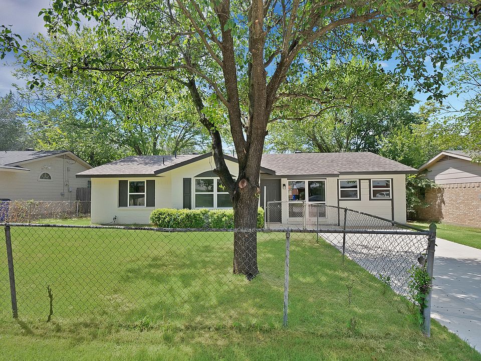 1st image of 12624 Spring Branch Dr