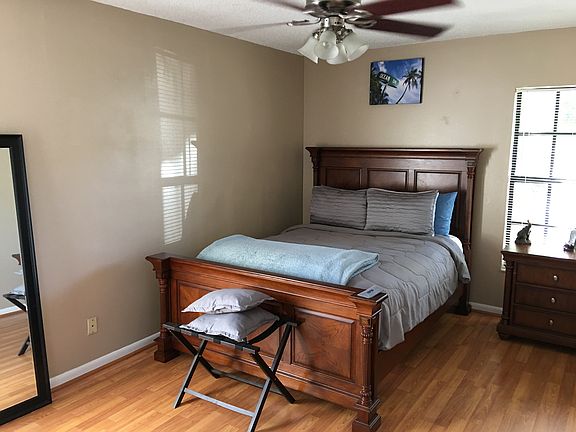 3rd image of 8704 Hampden Dr