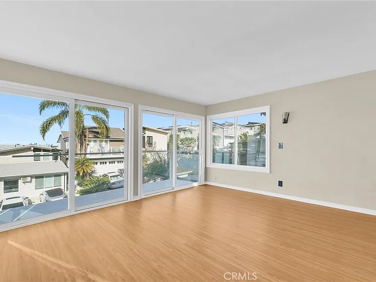 820 Acapulco St — Photo 28