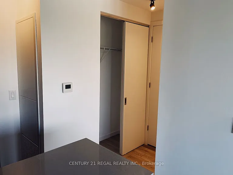 7 Smith Cres #302 — Photo 12
