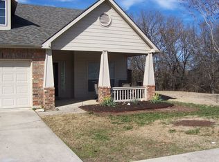1045 Albatross Ln, Aubrey, TX 76227
