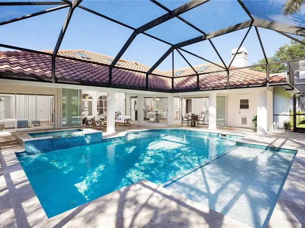1815 Mission DR, NAPLES, FL 34109