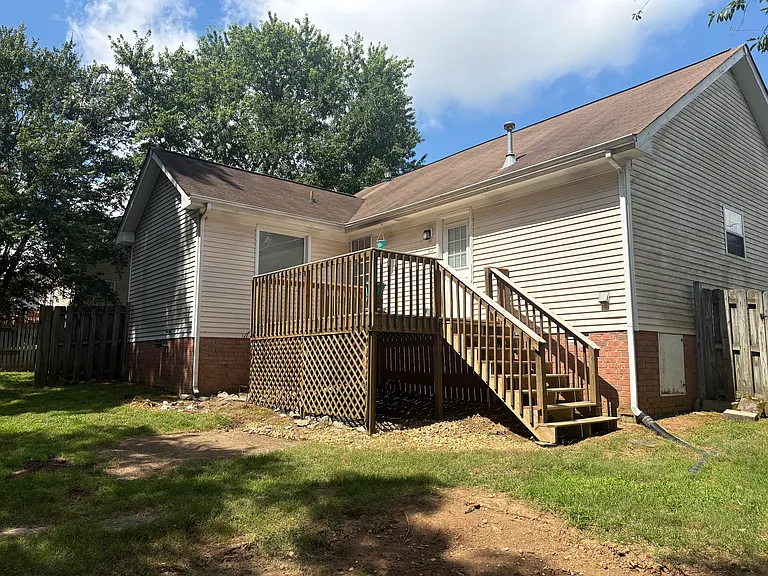 2824 Maple Cir — Photo 2