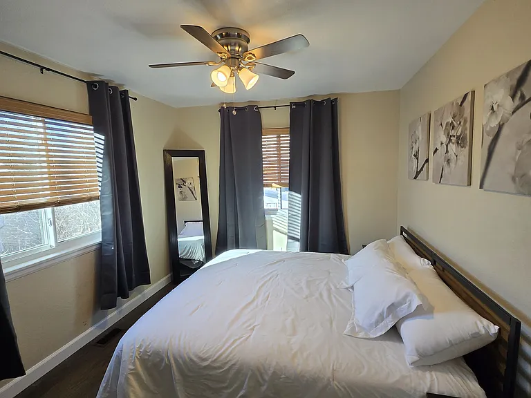 2224 W Hillside Ave — Photo 4