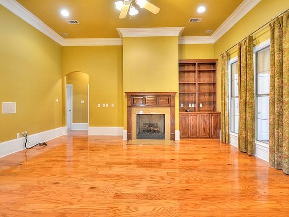 4th image of 38224 Seven Oaks Ave