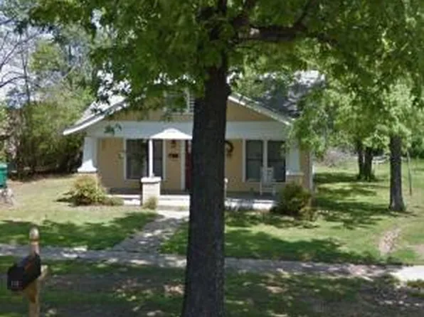 119 E 3rd St, Russellville, AR 72801