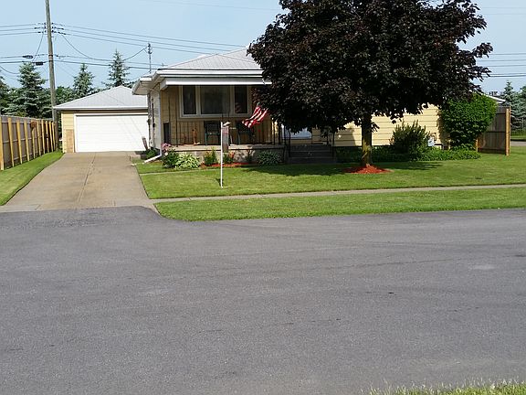 2nd image of 146 Wallace Ave