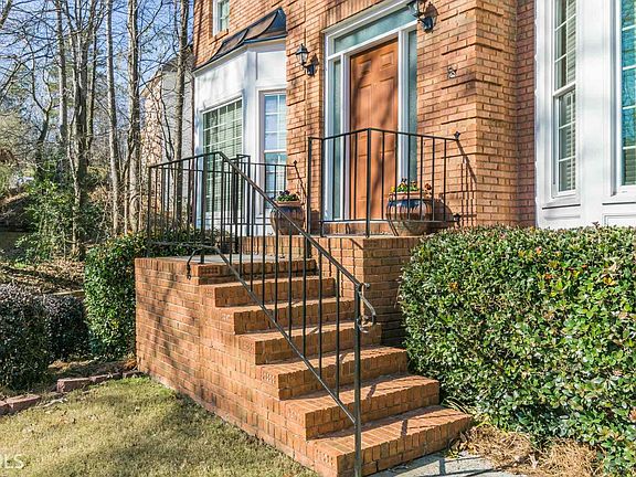 2nd image of 3003 Colemont Ct
