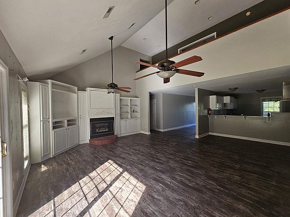 5th image of 99 Clays Cir