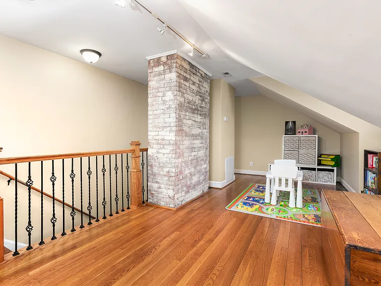 203 Elmwood Dr — Photo 25