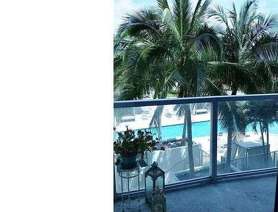 5th image of 3029 NE 188th St APT 521