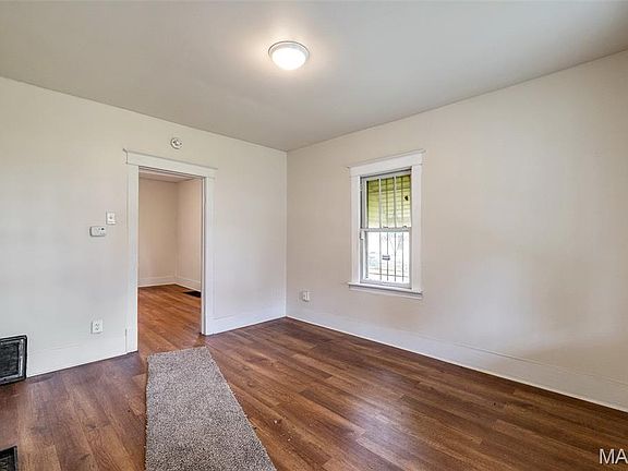 4th image of 6546 Joseph Ave