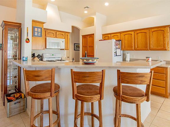 5th image of 10763 E 39th Pl