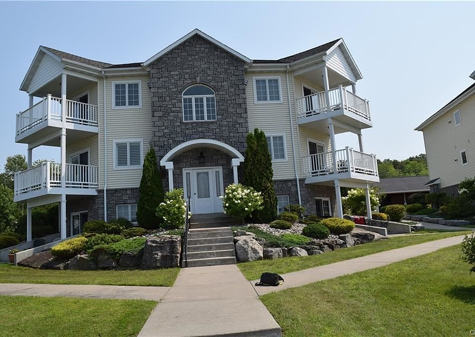 1st image of 35 Dockside Dr