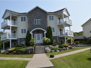 35 Dockside Dr, Morristown, NY 13664
