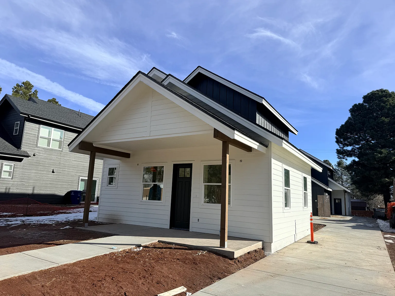 3 bed, 2.5 bath, $2,800 — Photo 2