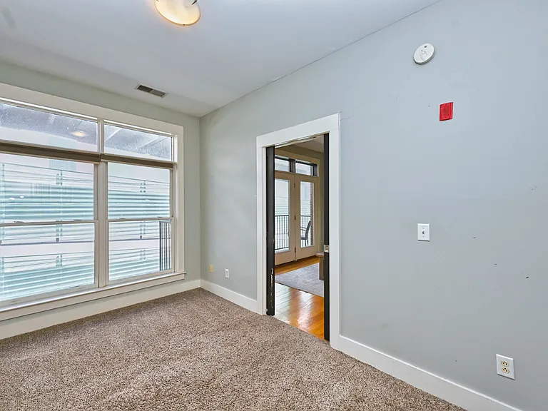 817 3rd Ave N #411 — Photo 16