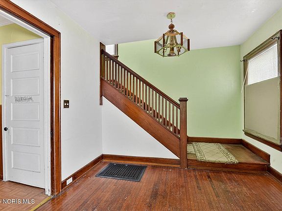 3rd image of 3209 Kimball Ave