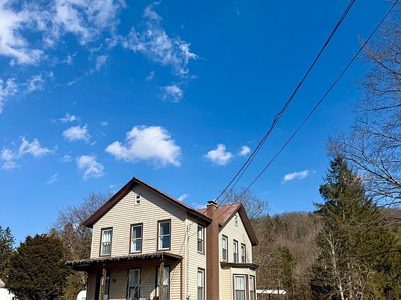 2nd image of 6898 Maple St