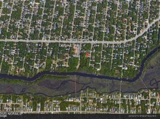 20 SE 17th St #L, Oak Island, NC 28465