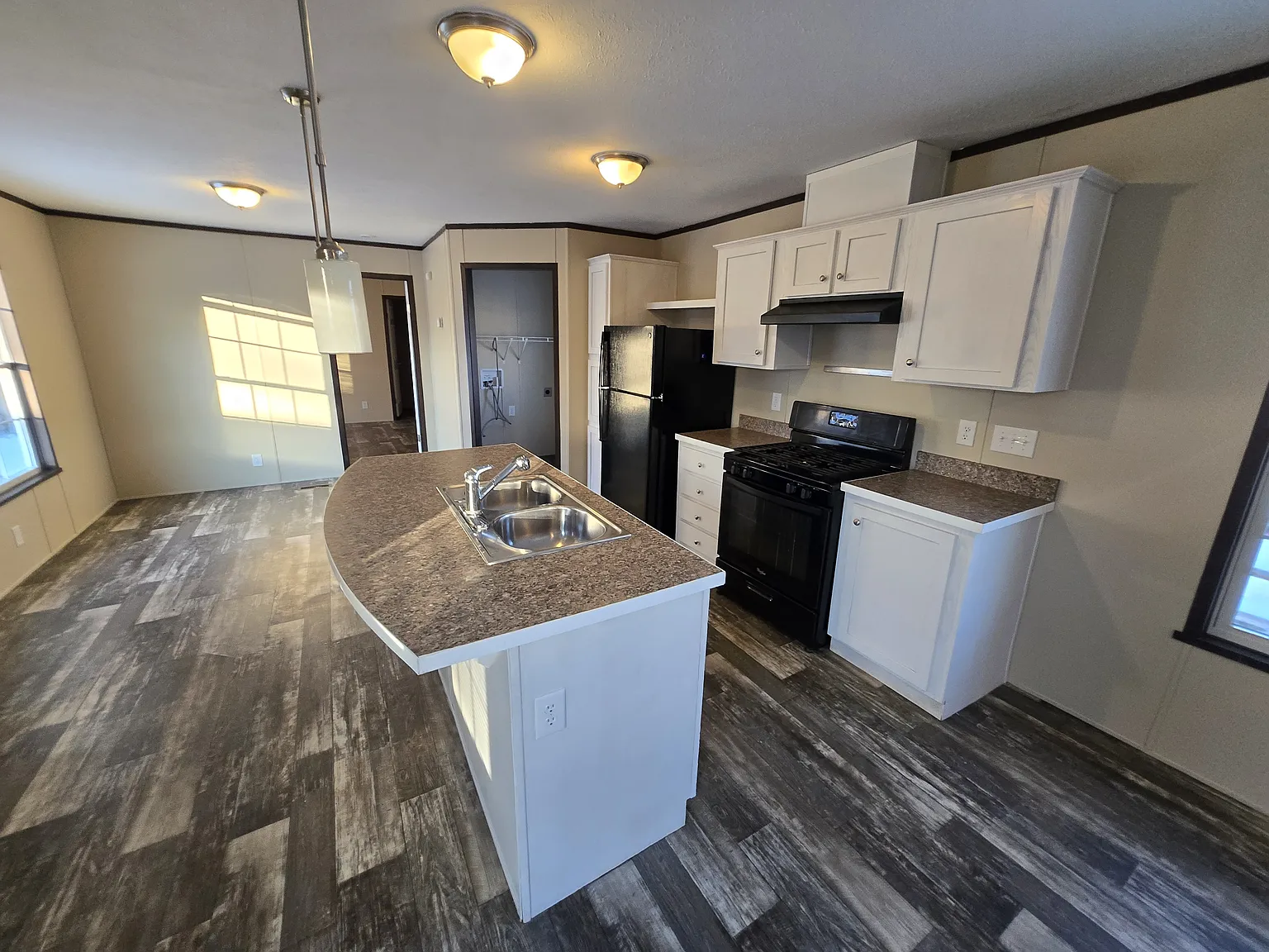 Open-Concept Floor Plan! — Photo 1