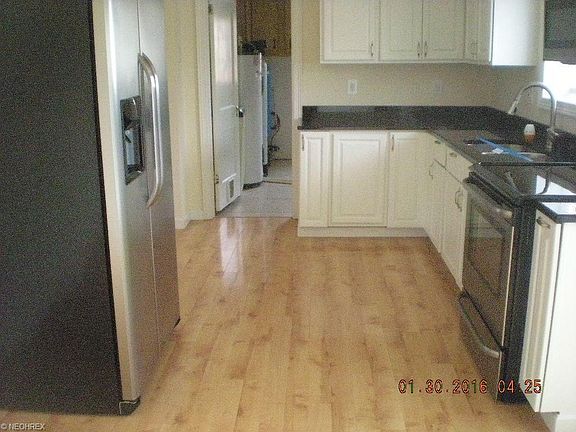 3rd image of 16221 Roselawn Dr