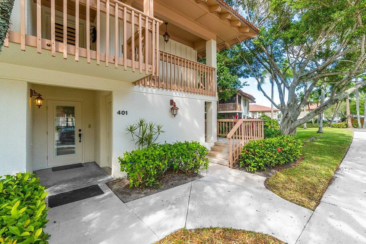 2 bed, 2.0 bath, 1366 sqft, $2,700 — Photo 1