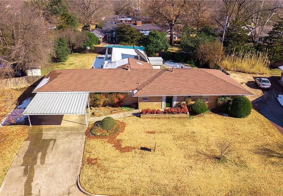 1st image of 231 Crestmont Ave