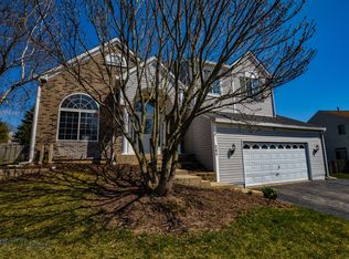 245 Aberdeen Dr, Algonquin, IL