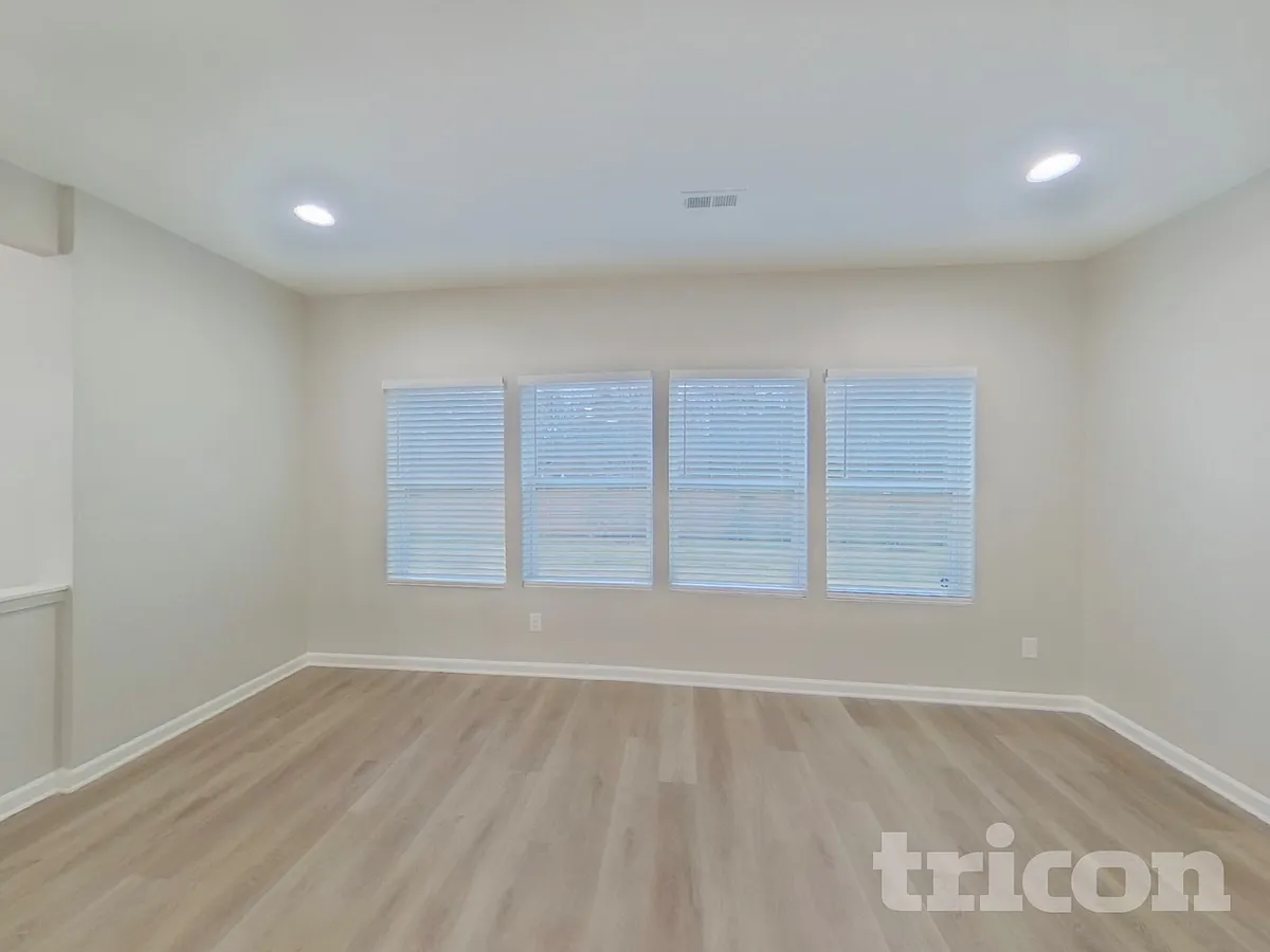 Building Photo - 15015 Ockeechobee Ct