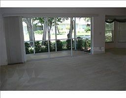 3rd image of 1511 Red Oak Ln