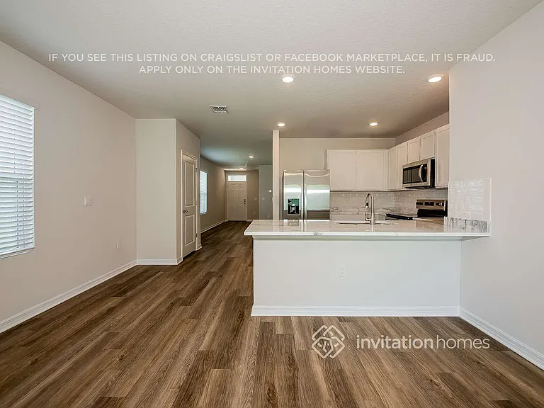7924 Majestic Palms Ct — Photo 8