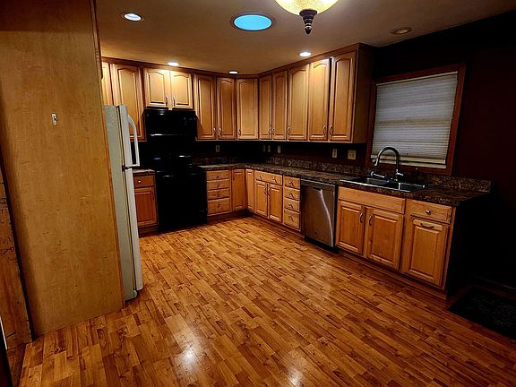 3rd image of 1507 Parkview Ave