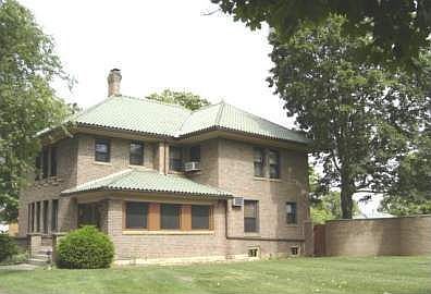 1st image of 237 W Main St