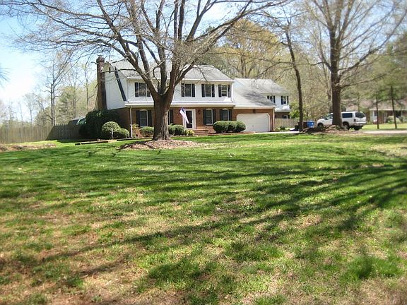 3rd image of 544 Margaret Dr