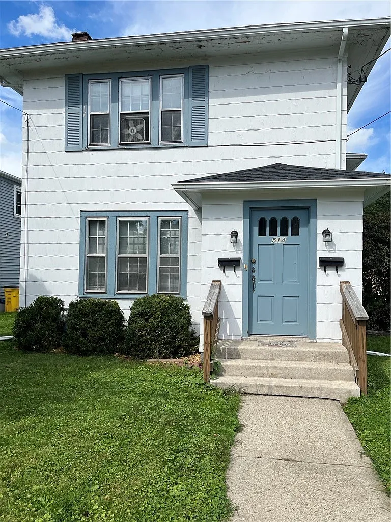 2 bed, 1.0 bath, 1740 sqft, $1,250 — Photo 1