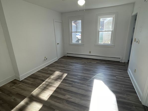 127-129 South St