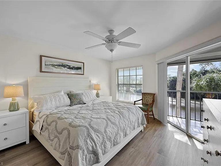 4240 Lake Forest Dr #423 — Photo 14
