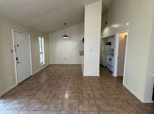 8656 Gsri Ave APT B, Baton Rouge, LA 70810